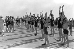 Keep-fit-at-the-Bathing-Pool.-1956.